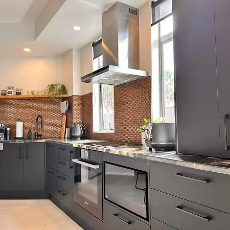 Stylish Freemans Bay Stay